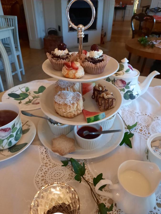 Garvaregarden Hotel , B&B Och Cafe Askersund Luaran gambar