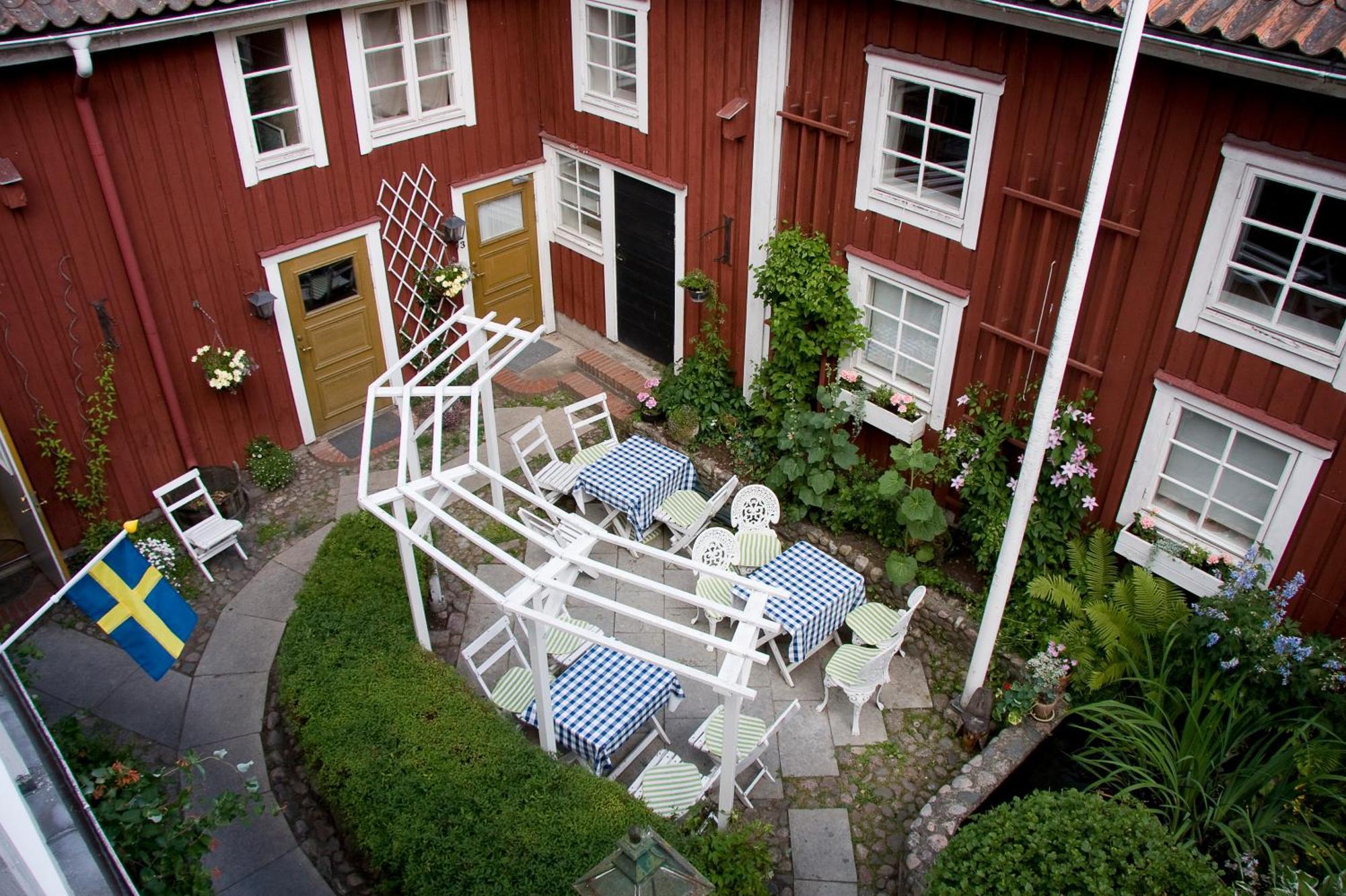 Garvaregarden Hotel , B&B Och Cafe Askersund Luaran gambar