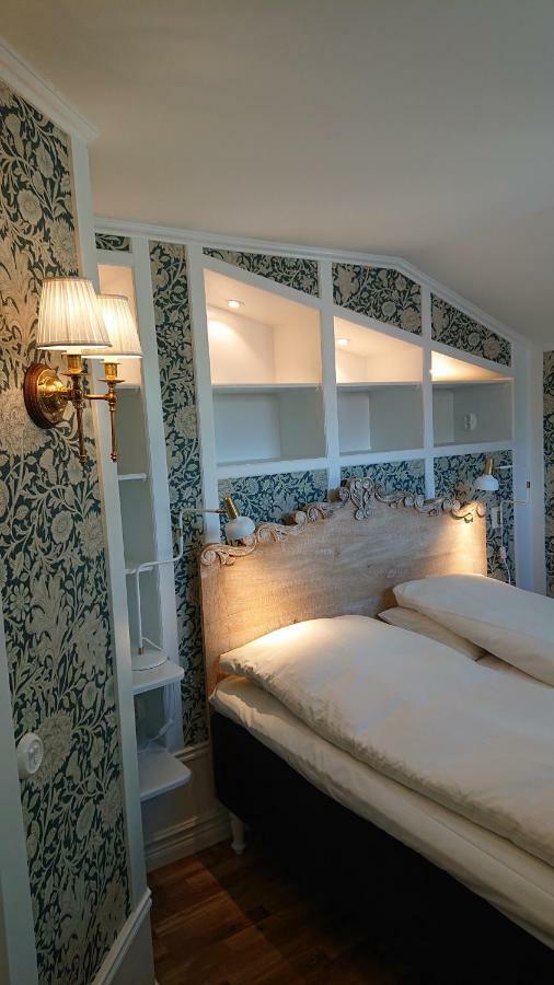 Garvaregarden Hotel , B&B Och Cafe Askersund Luaran gambar